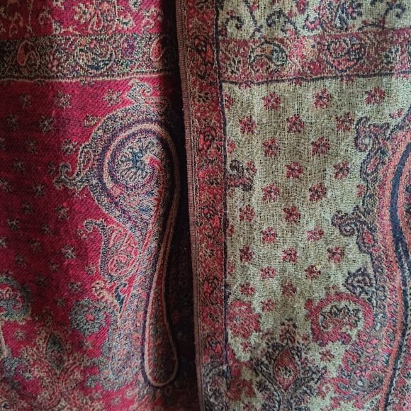 ❄️Pashmina Scarf Shawl Wrap Blanket Reversible Comfortable With Fringe - Picture 8 of 10